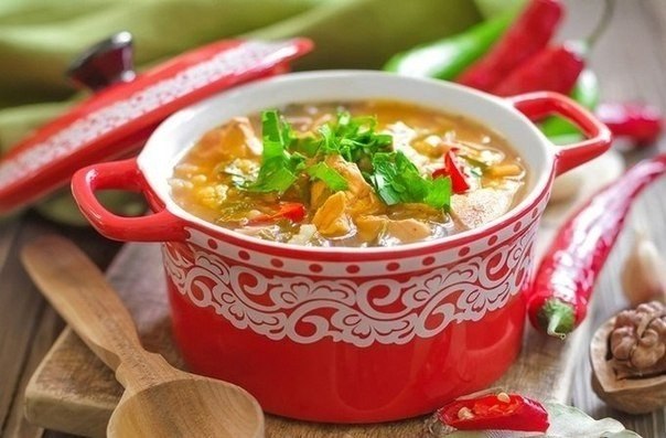 Суп Харчо.Ингредиенты:Говядина — 0,5 кг (грудинка или мясо на косточке)Морковь — 1 штЛук — 2 ...