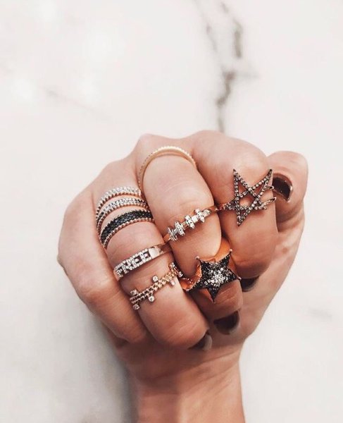 «Украшения – это то, что делает женщину женщиной.» - Coco Chanel - 6