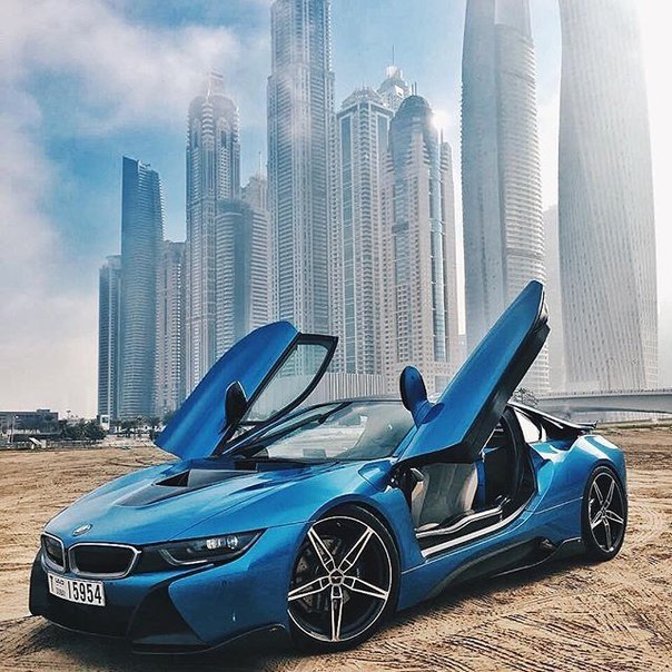 BMW i8