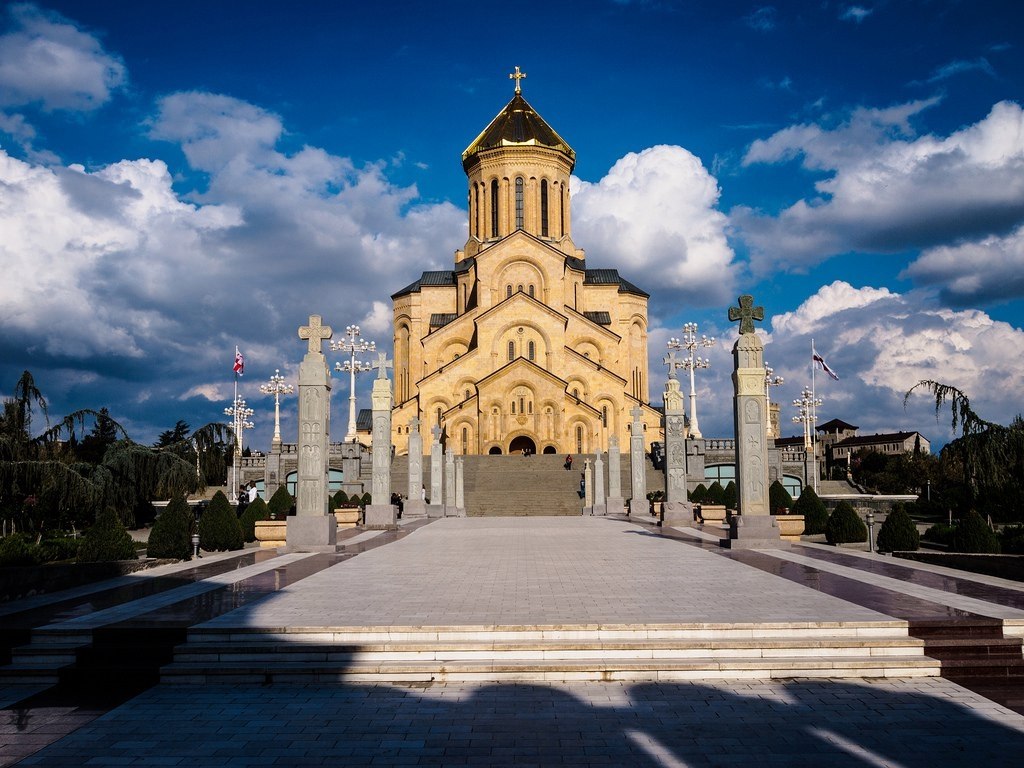 Храм Самеба в Тбилиси