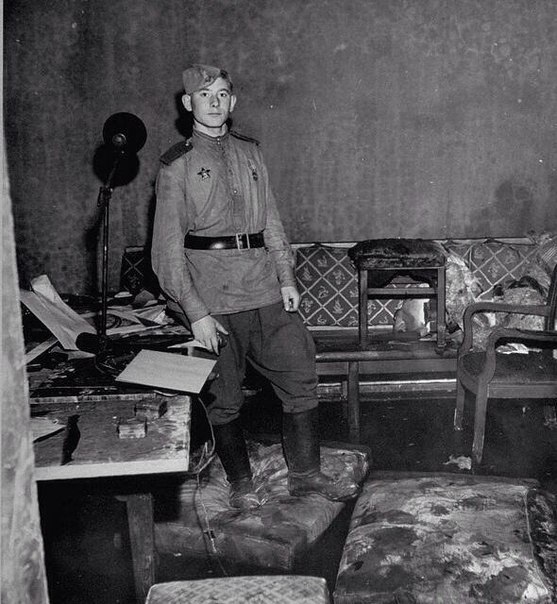     . . 1945 .  . https://fotostrana.ru/away?to=/sl/l551