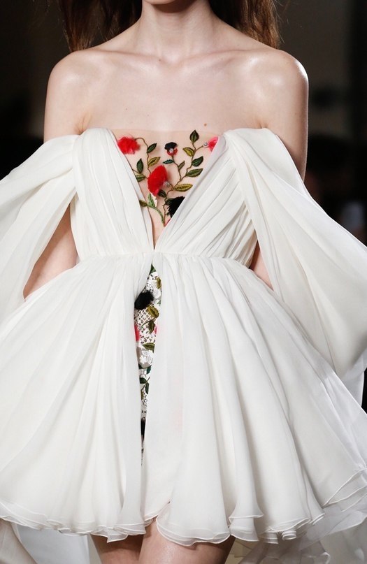 Giambattista Valli Spring 2018 Couture