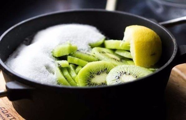 Варенье с киви и лимоном.Очень вкусное варенье с кислинкой лимона и киви. Яркий вкус и цвет, кладезь ... - 5