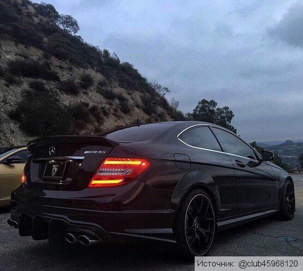 Mercedes-Benz C63 AMG Coupe