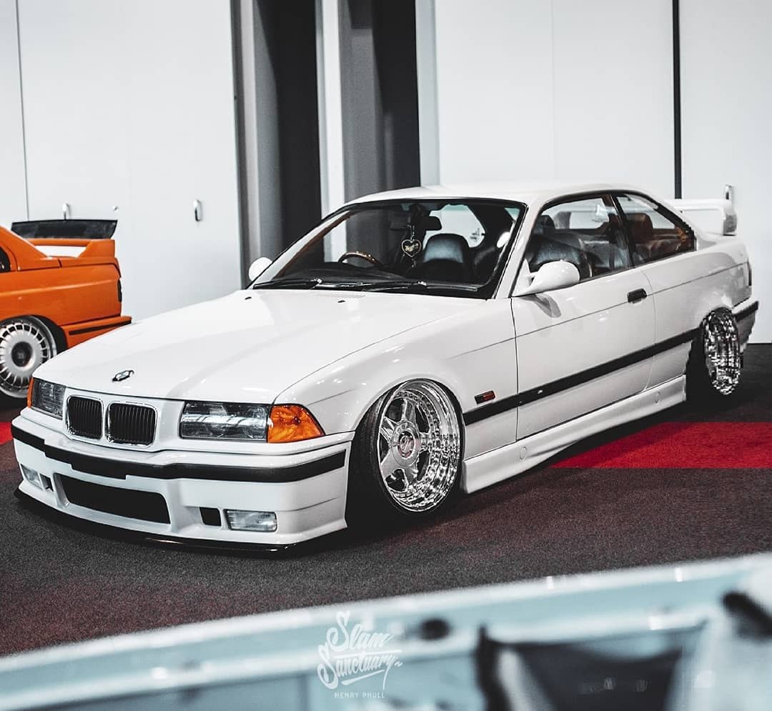  | BMW - 8  2018  03:39