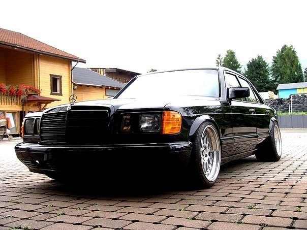 Mercedes-Benz W126