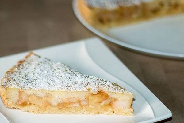 Вкусный яблочный пирог с кремом из молока (рецепт на пасху, и не ...
