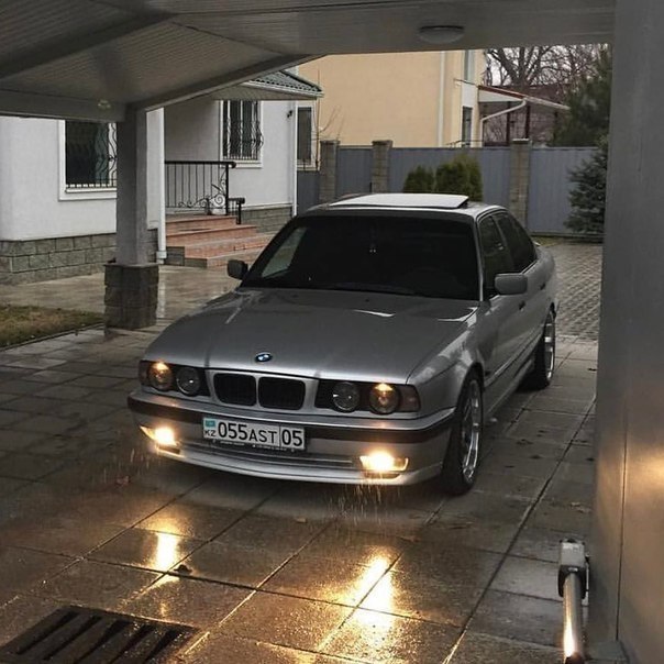  5 Series E34