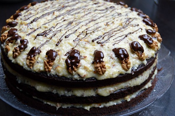 Немецкий торт — вкуснейшее лакомство с потрясающе нежным кремом. Коржи: 280 г муки 260 г сахара 100 ... - 3