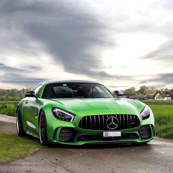 Mercedes-AMG GT R