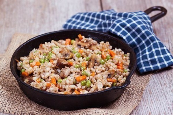 Перловая каша с мясом, грибами и овощами.На днях готовила вкусное и полезное блюдо, блюдо из ...