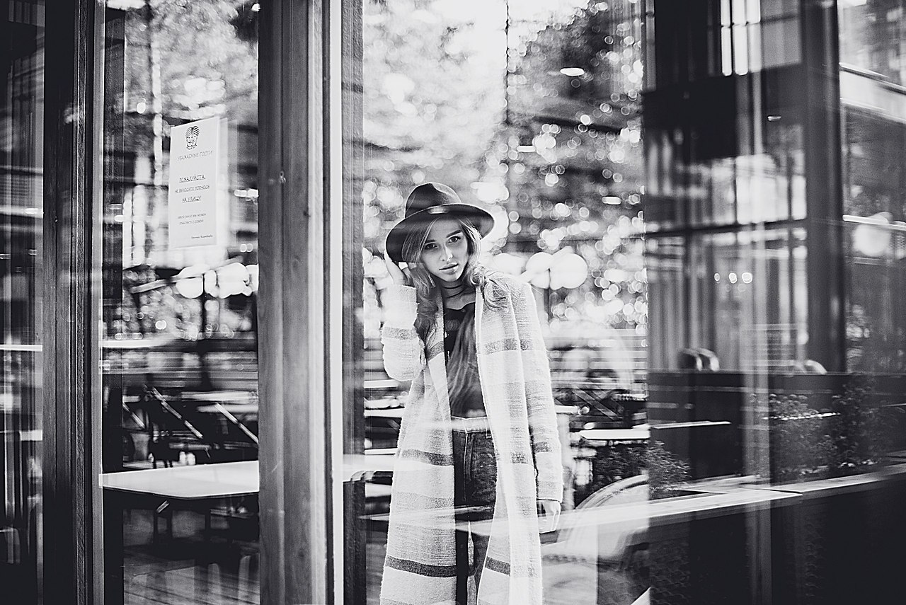 Ph [id10158028| ] - 6