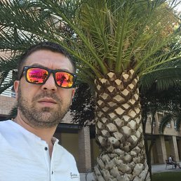 Alex, Los Angeles, 41 ���