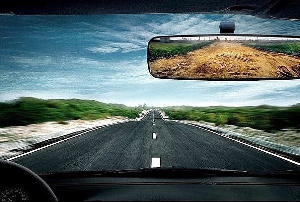 Уже поздно возвращаться назад, чтобы все правильно начать, но еще не поздно устремиться вперед, что ...