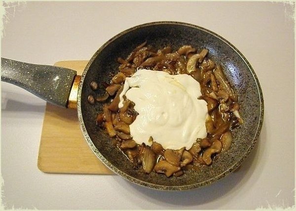 КУРИНОЕ ФИЛЕ ПОД ГРИБНЫМ СОУСОМ.Сочное вкусное куриное мясо можно приготовить под грибным соусом на ... - 6