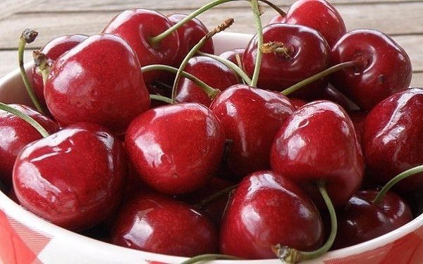 Вишня консервированная в желе- нежнее варенья, ягоды совсем как свежие! Вкусная консервированная ... - 2