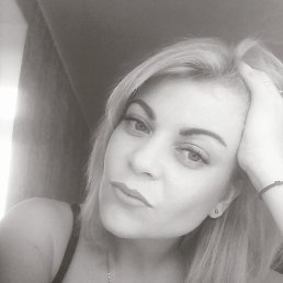 Alena, 38, 