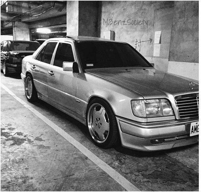 Mercedes-Benz W124 AMG