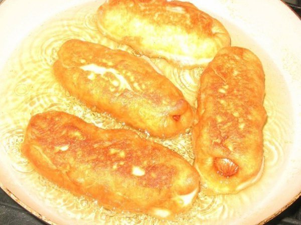 Жареные сосиски в тесте.Вкуснейшие, мягчайшие, воздушные, горяченькие... жареные сосиски в тесте. ... - 8