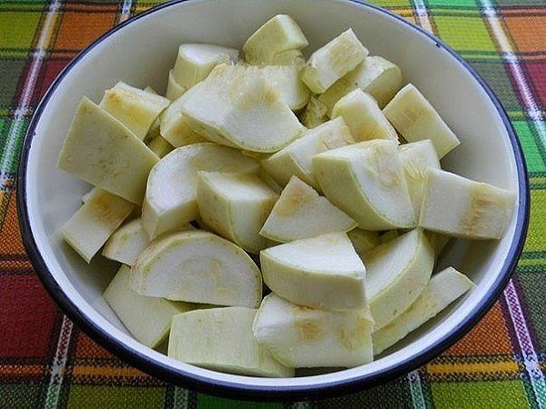 Кабачковая аджика на зиму! Для приготовления кабачковой аджики на зиму понадобится: кабачки ... - 3