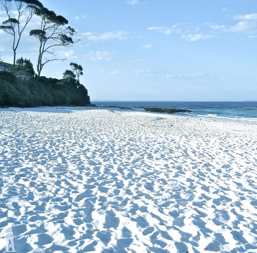   Hyams Beach   .         ...