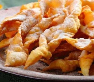 Хворост на сметане.ИНГРЕДИЕНТЫЯйцо куриное 1 штукаЯичный желток 5 штукФермерская сметана 6 чайных ... - 2