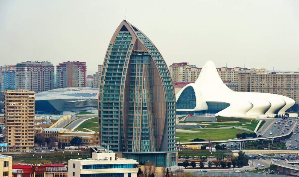 . Trump Tower Baku (.)