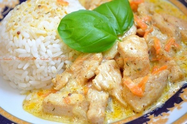 Куриное филе в сметано-горчичном соусе .Ингредиенты: -300 г куриного филе; -1 луковица; -1/2 моркови ...