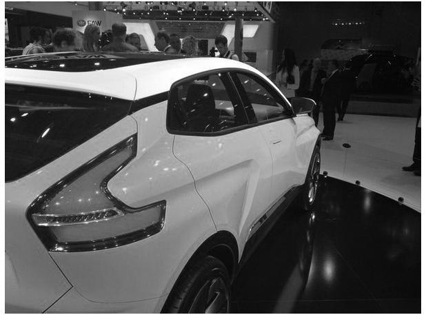 Lada XCODE - 5