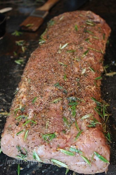 Запеченная свинина с розмарином и чесноком. 2 кг свиной корейки 3 столовые ложки бальзамического ... - 8