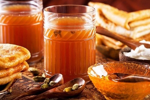 Традиционный пряный сбитень.Напиток старинный очень вкусный. По вкусу немного напоминает пряный ...