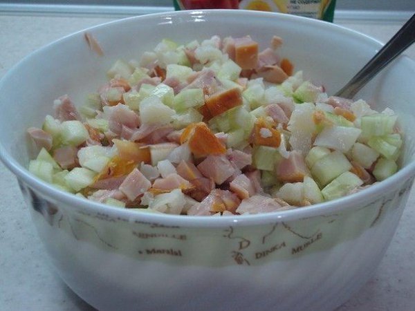 Салат из цветной капусты.ИнгредиентыПродукты для салата взять в произвольном количестве , но в ... - 5