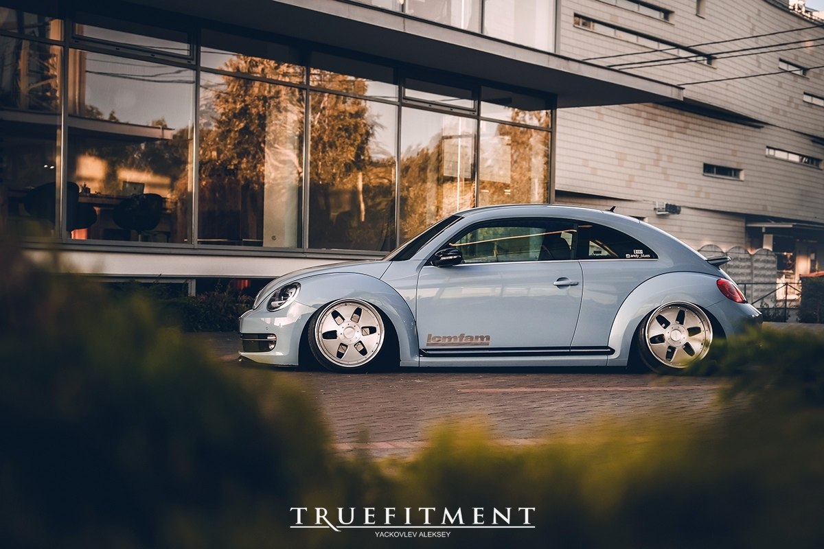 VW Beetle Slammed