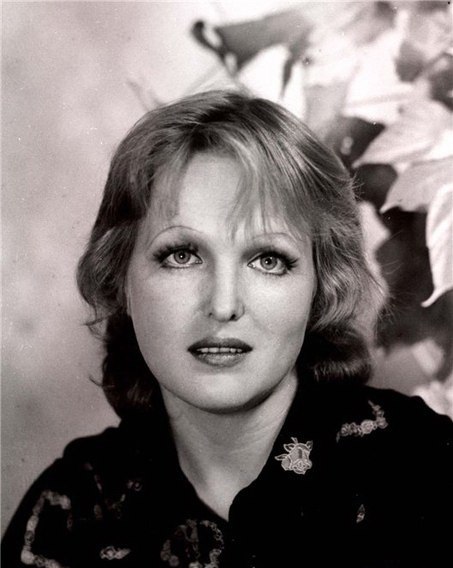 Елена Соловей — советская и российская актриса театра и кино, Народная артистка РСФСР. Ей ...