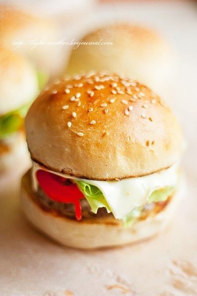 Американские бургеры (сборный рецепт).Котлетки от Гордона Рамзи (Gordon Ramsay's Perfect Hamburger)1 ...