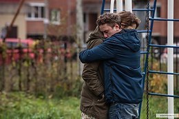 Аритмия (2017).Жанр: Мелодрама, Драма. Олег — талантливый врач, работает на «скорой», которая мчится ... - 2