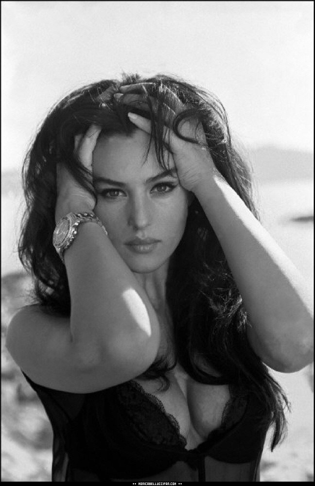 5 Bellissimo. Monica Bellucci. . made by Italy.    - 6