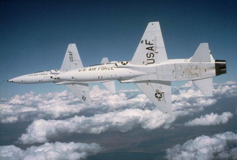   -38. T-38       ... - 3