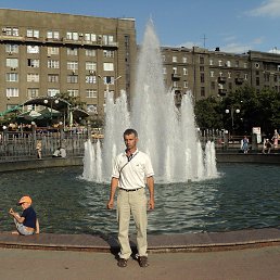 Юрий, 56, Приморск