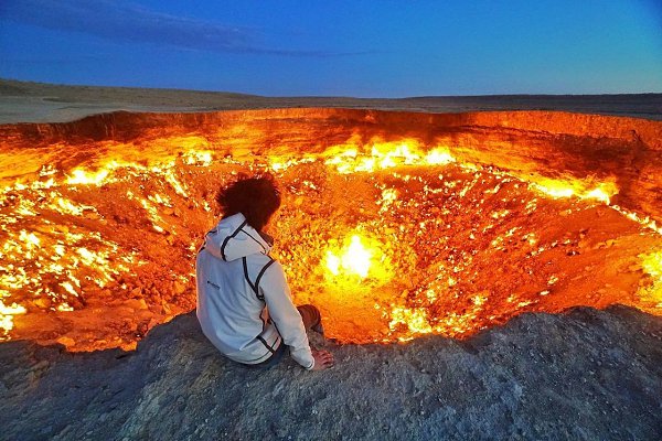 Газовый кратер Дарваза, Туркменистан. Дарваза - в переводе с персидского языка означает «врата». ... - 4