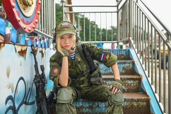 Когда русская армия становится популярной, что её начинают косплеить иностранцы