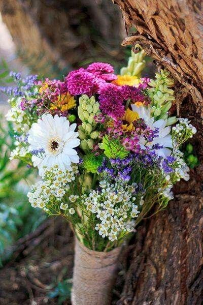 #wedding@elehandmade.     