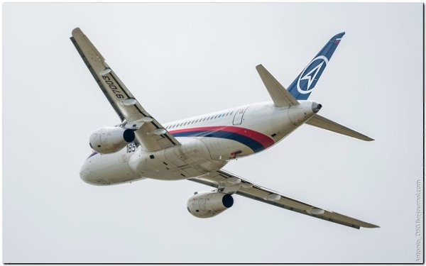 Sukhoi SuperJet 100.Немного правдиво…Итак, кто-то говорит, что это первый российский самолёт со ... - 8