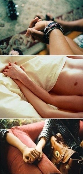 Не верьте тем, кто вам не верит.Не ждите тех, кто не спешитНажать звонок у вашей двери…Когда беда ...