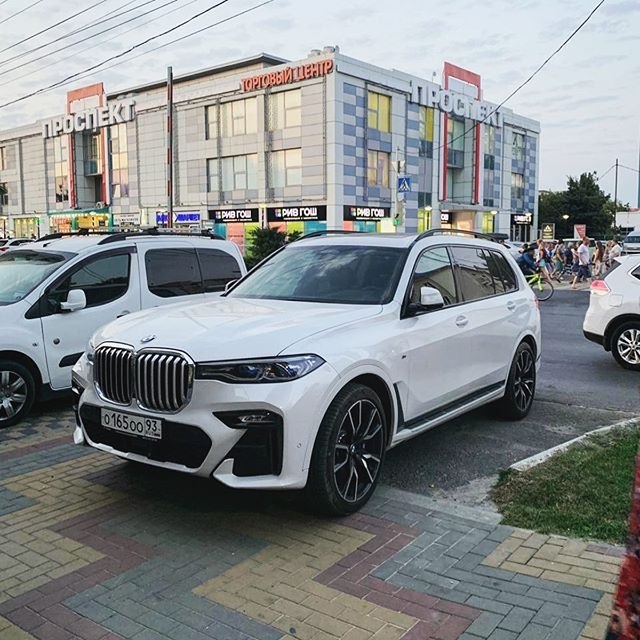  | BMW - 8  2019  01:55