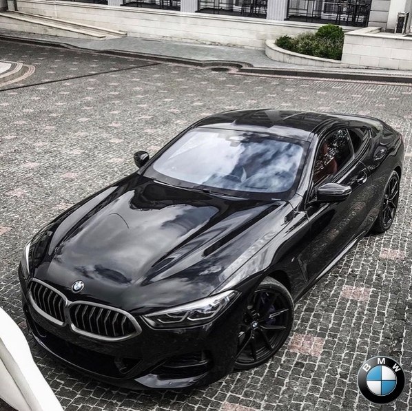 p BMW M8