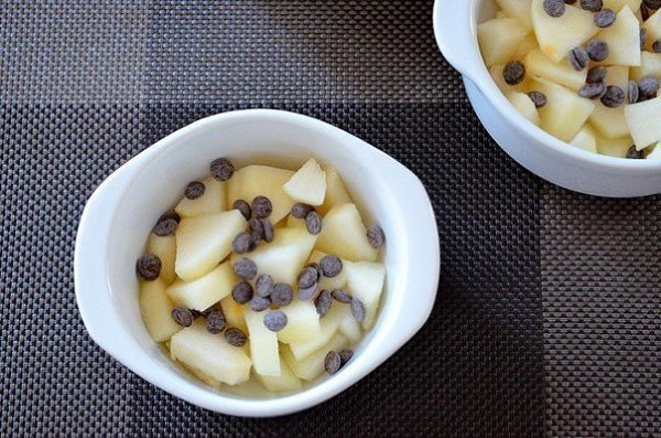 Грушево-шоколадный крамбл.Один из вариантов несложных и вкусных десертов, особенно актуален в летний ... - 5