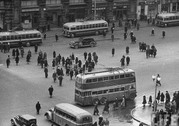 Как двухэтажные автобусы потерпели фиаско в Советском Союзе. Казалось бы, двухэтажные автобусы - это ... - 3