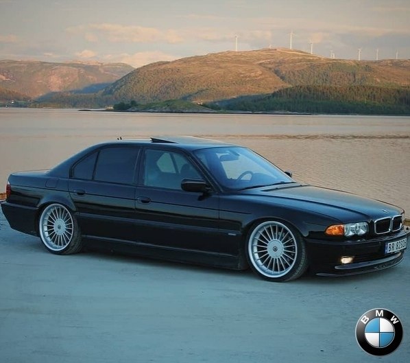  BMW 7 Sris E38