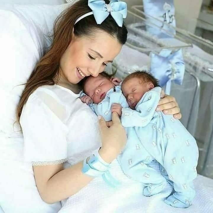      - ... - , - , - , - ...